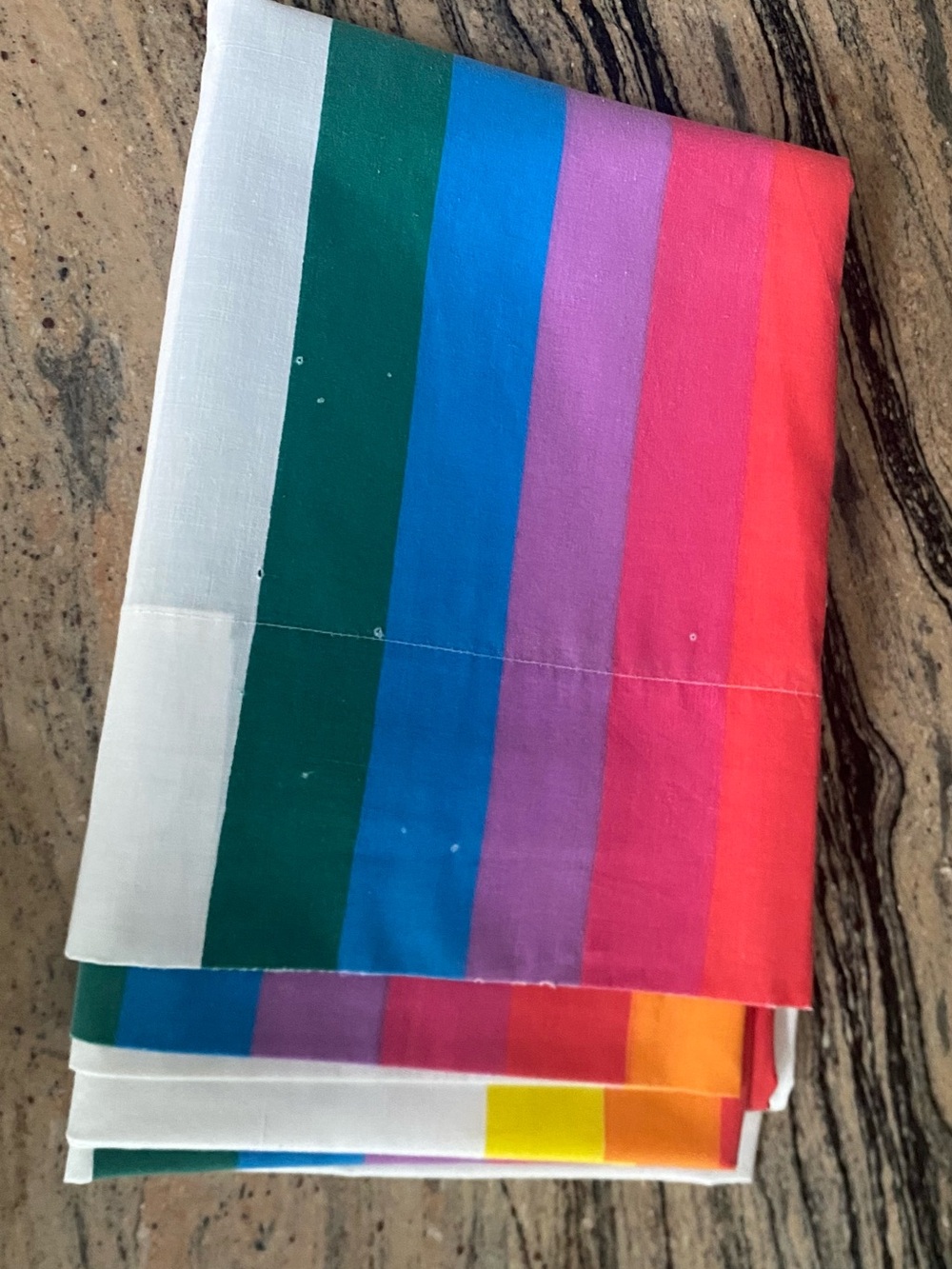 Vintage Rainbow top sheet - Picture 1 of 3